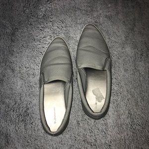 🌎DONATED‼️Gray Reptile Print Slip Ons